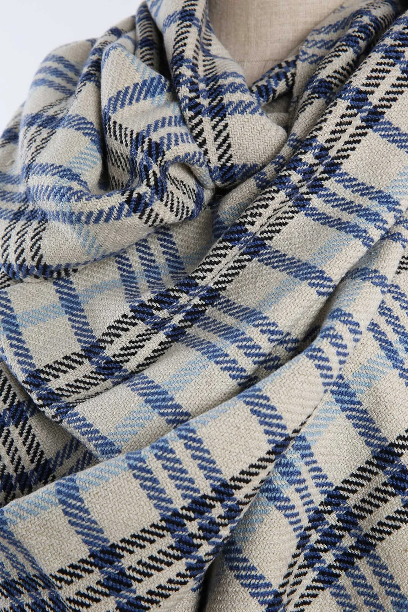 Black and Blue smog Silk Wool Cashmere Scottish plaid Scarf