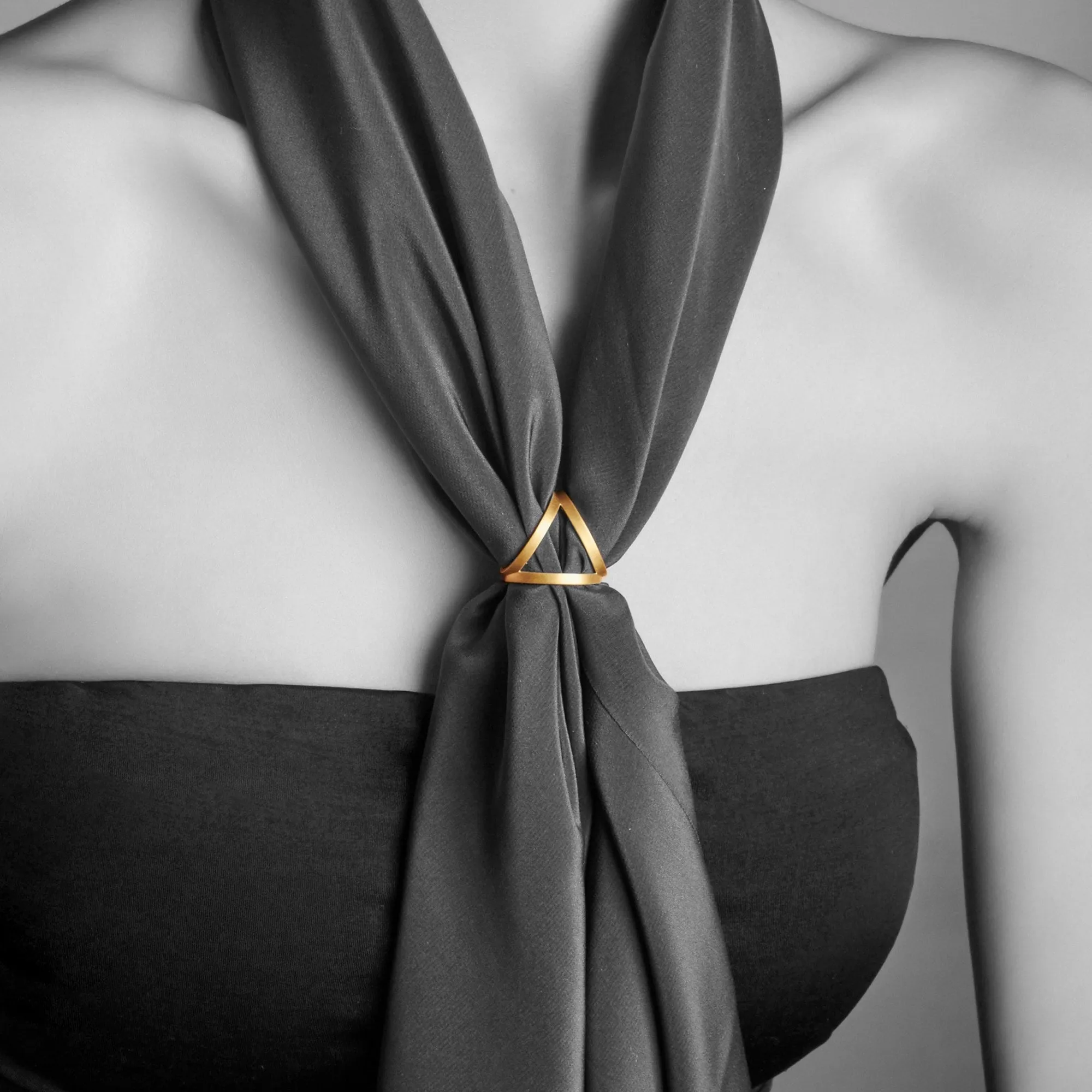 Menē Scarf Ring