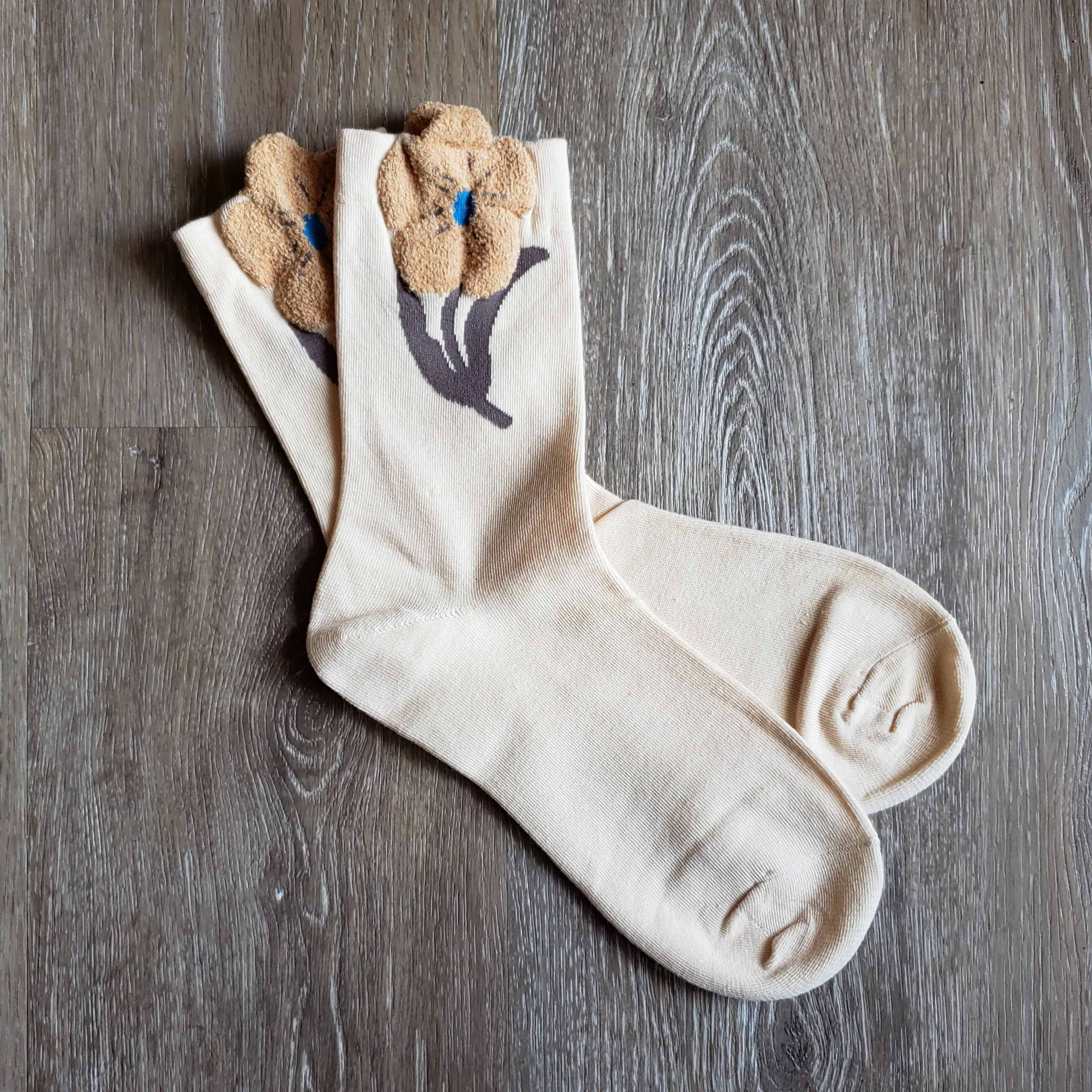 Soft Flower Cuff Socks