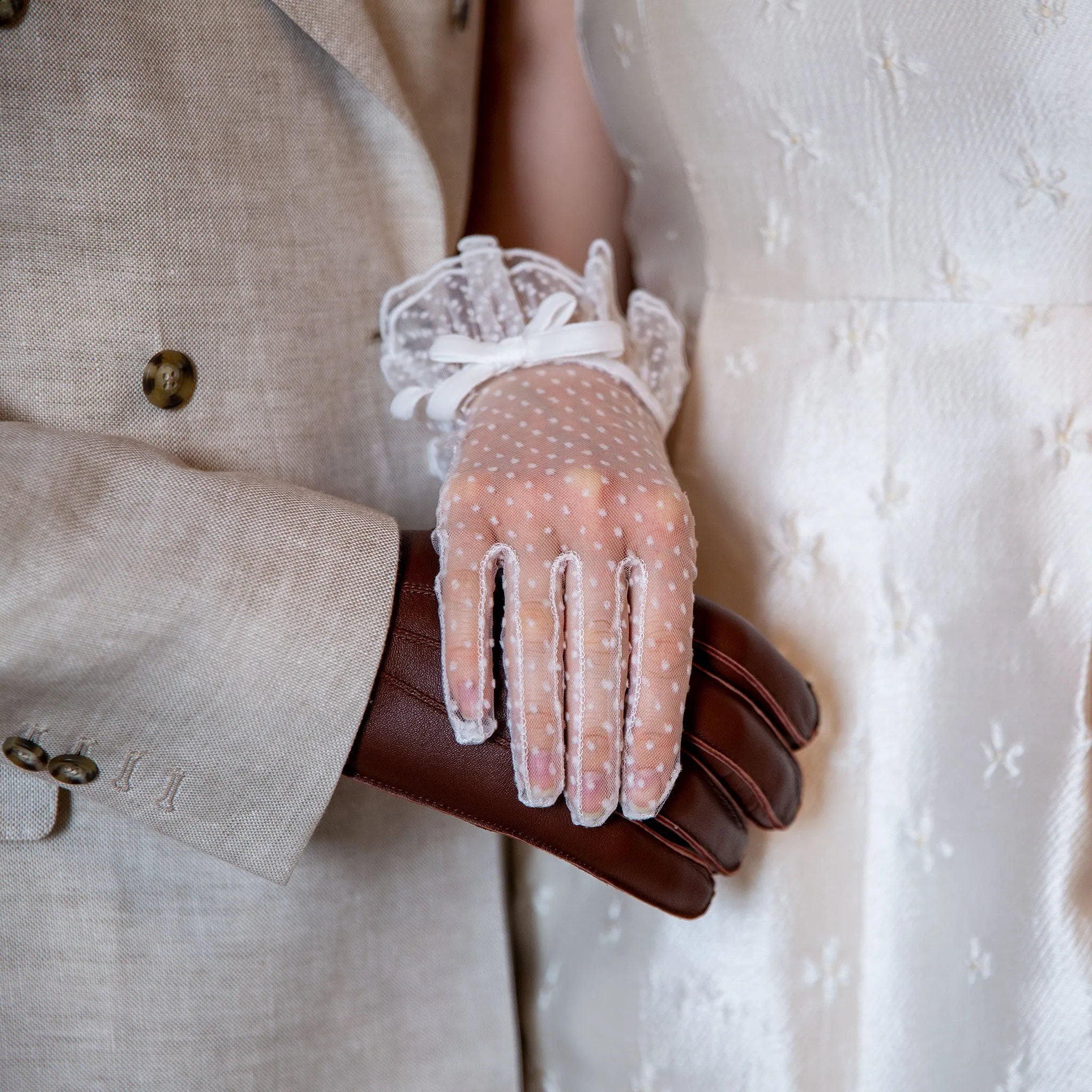 Women’s Spotty Tulle Gloves with Double Cuff and Bow